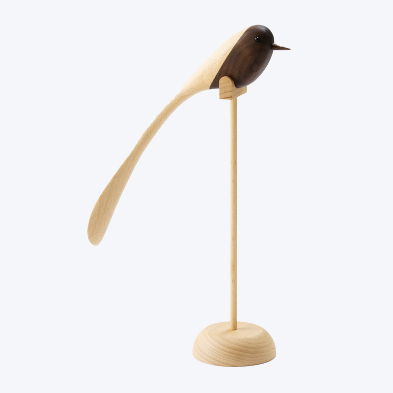 Creatief ontwerp van de ontwerper, houtkleurige staart, houten vogel